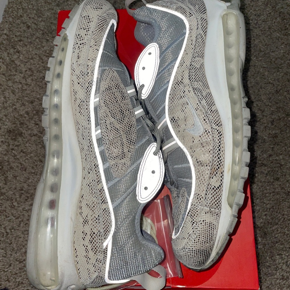 Nike Air Max 98 Supreme